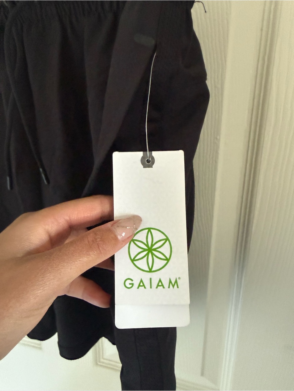 Men’s GAIAM Black Lunge 5” running shorts - Picture 4 of 13